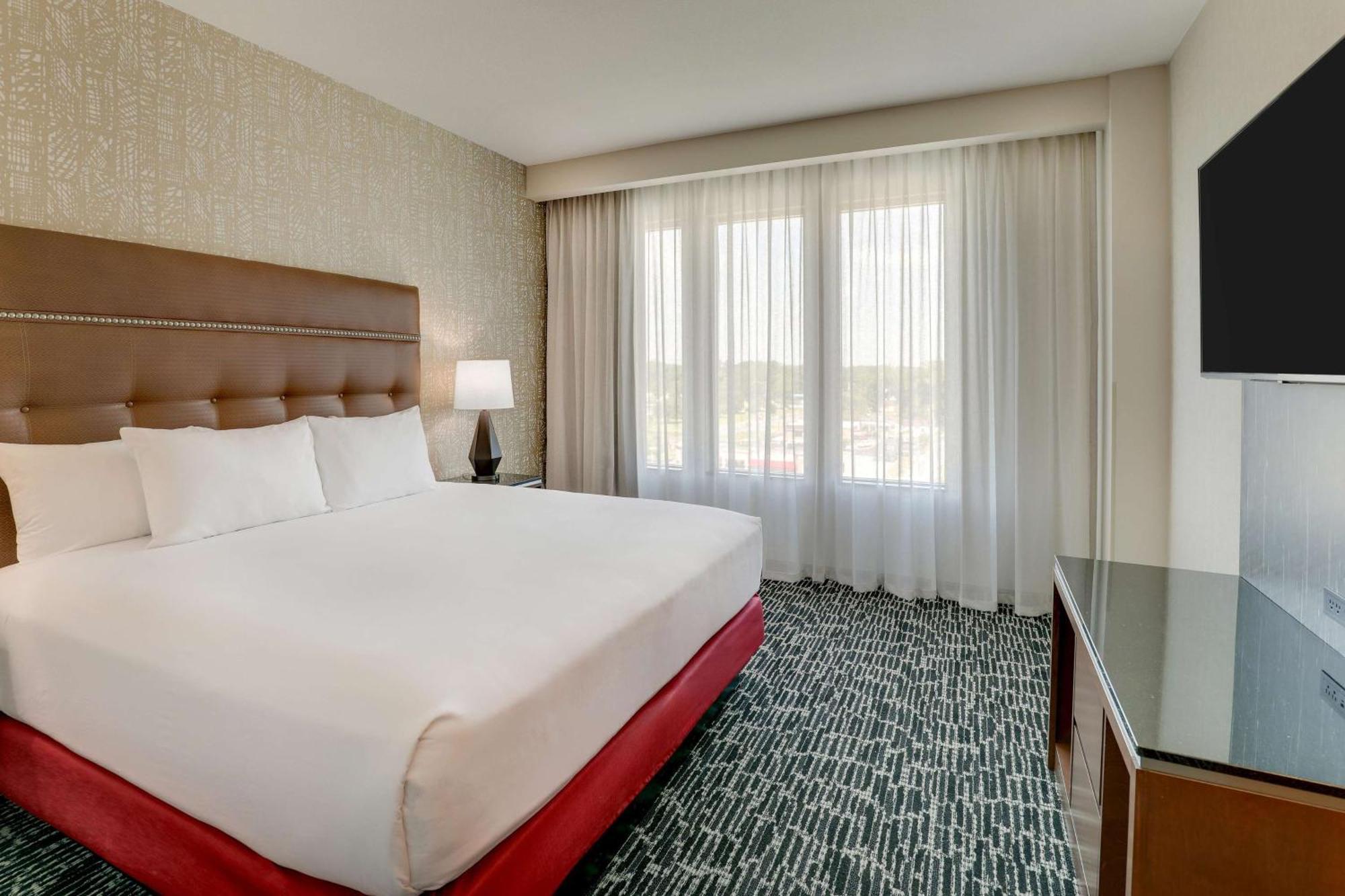 Drury Plaza Hotel Savannah Pooler Exterior photo